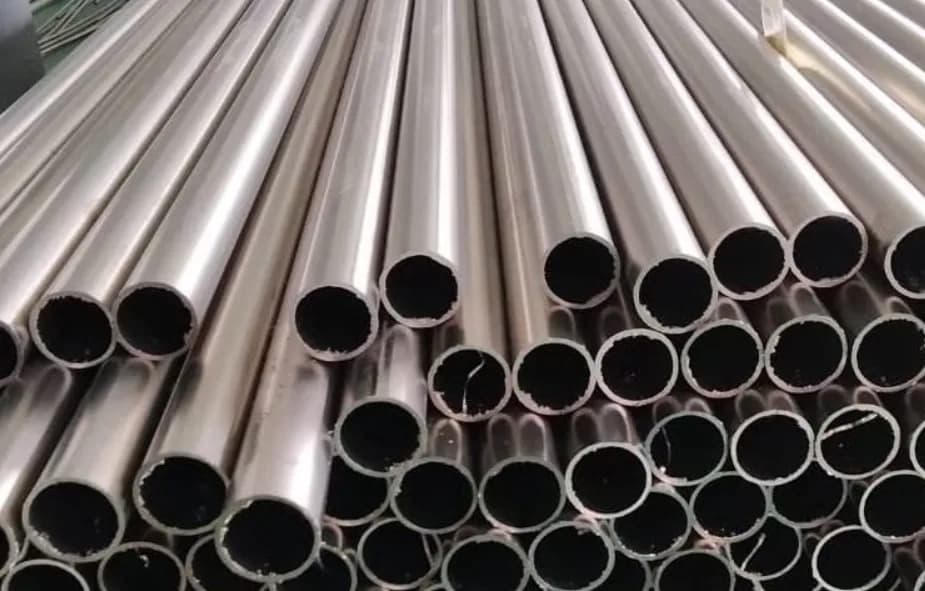 Inox 304 và inox 430: Nên chọn loại nào để tối ưu chi phí mà vẫn đảm bảo độ bền?