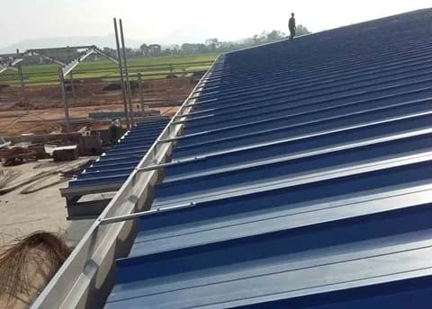 Máng Xối Inox 304 dày 0.7mm bề mặt 2B – Lựa chọn bền đẹp cho mái nhà hiện đại