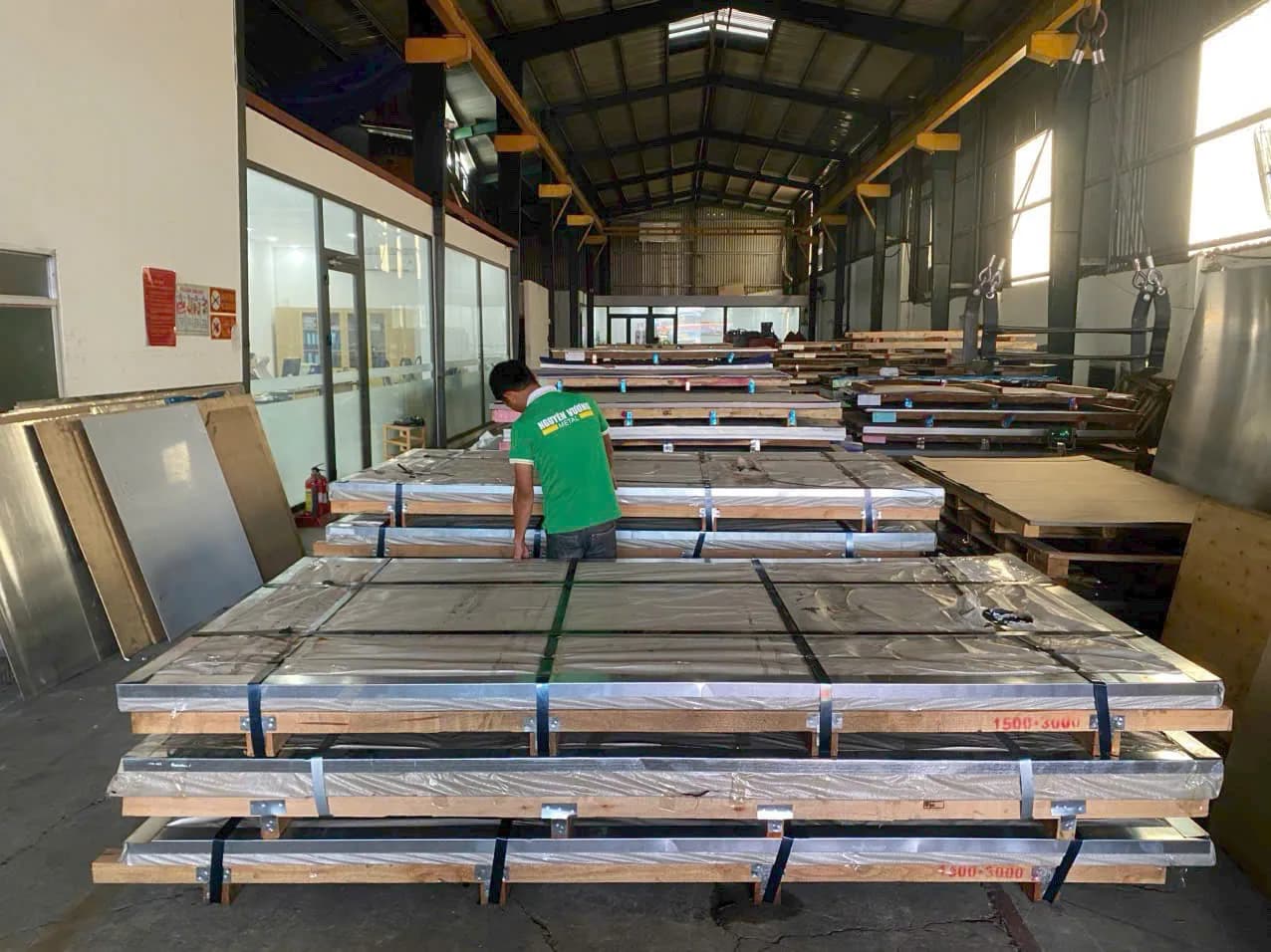 Inox 304/2B 5.0mm x 1500 x 3000: đặc tính và ứng dụng